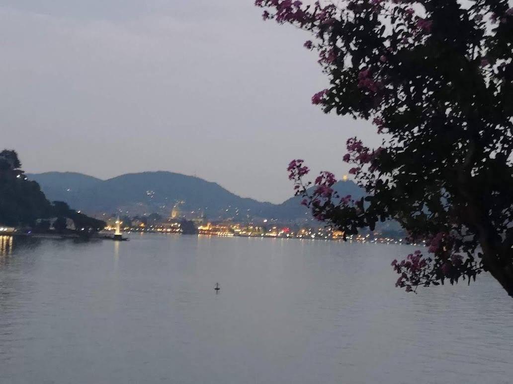 Lakeviewcabin - King Room With Balcony Como Ngoại thất bức ảnh
